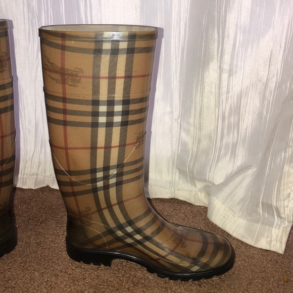 Burberry Rain Boots - Picture 3 of 5